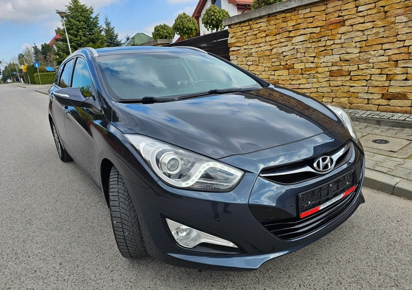 Hyundai i40 cena 40400 przebieg: 188000, rok produkcji 2015 z Ciechanowiec małe 781